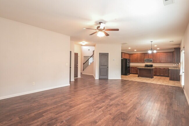 Building Photo - 441 Chandler Bluff Ct SE