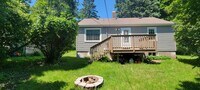 Building Photo - AVAILABLE AUGUST - 2 Bed, 1 Bath With Secl...