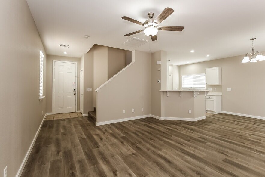 Building Photo - 11887 Principi Ct