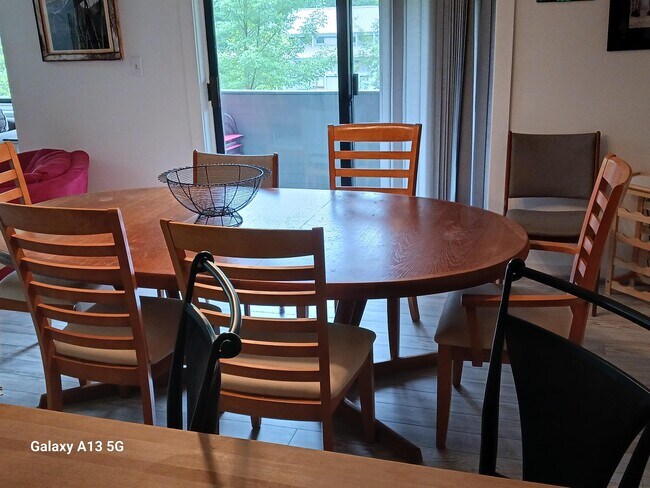 Building Photo - 114 Easterly Rd