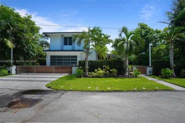 Building Photo - 9301 N Bayshore Dr