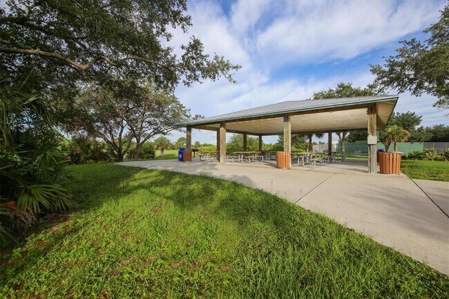 Building Photo - 4 White Marsh Ln