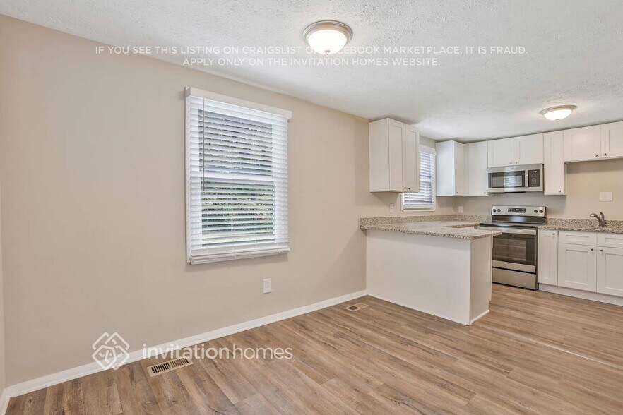 Building Photo - 6860 Cainwood Dr