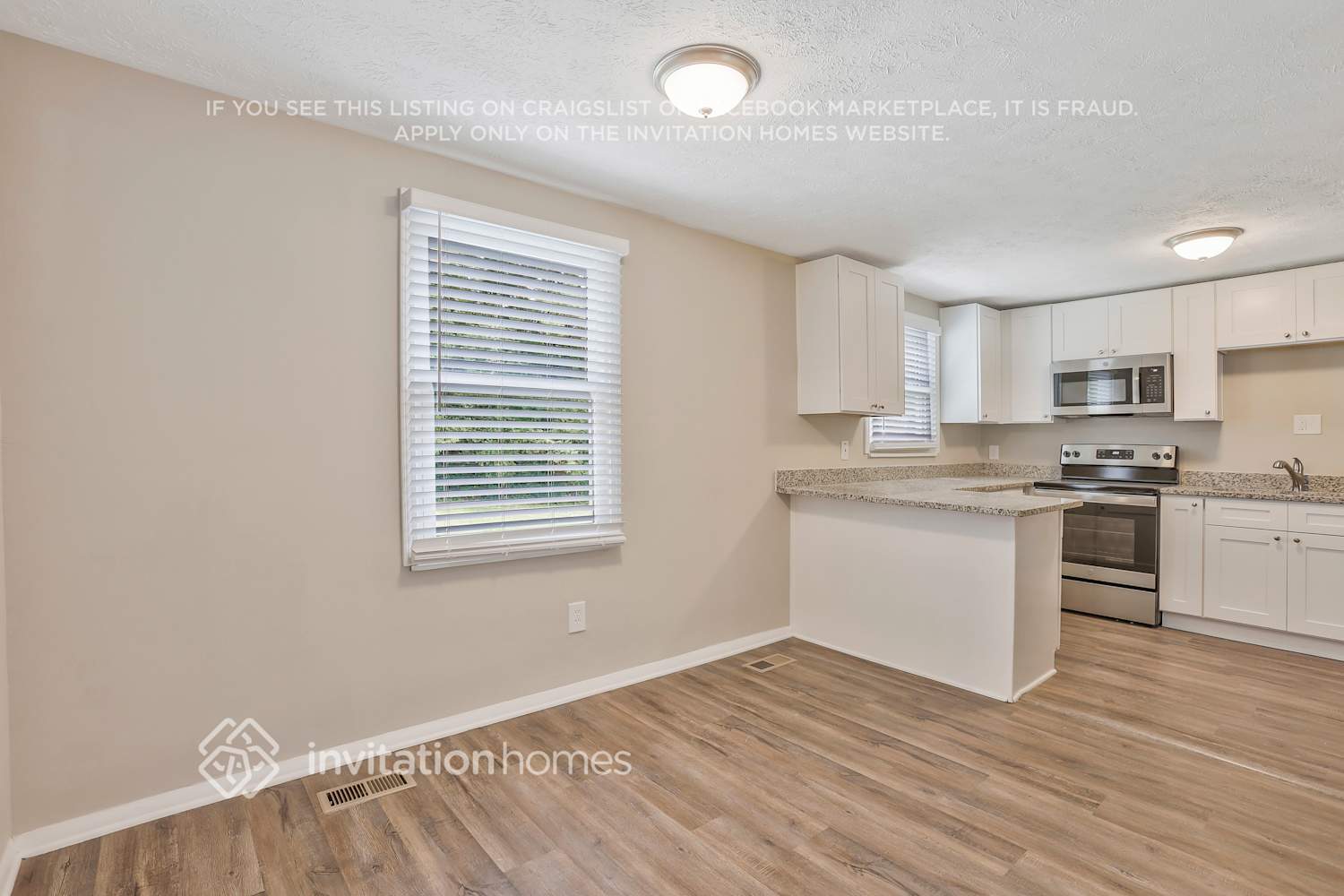 Building Photo - 6860 Cainwood Dr
