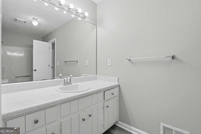 Building Photo - 5344 Ridgemere Ct