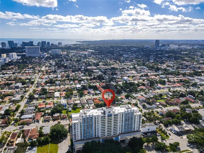 Building Photo - 3000 Coral Wy