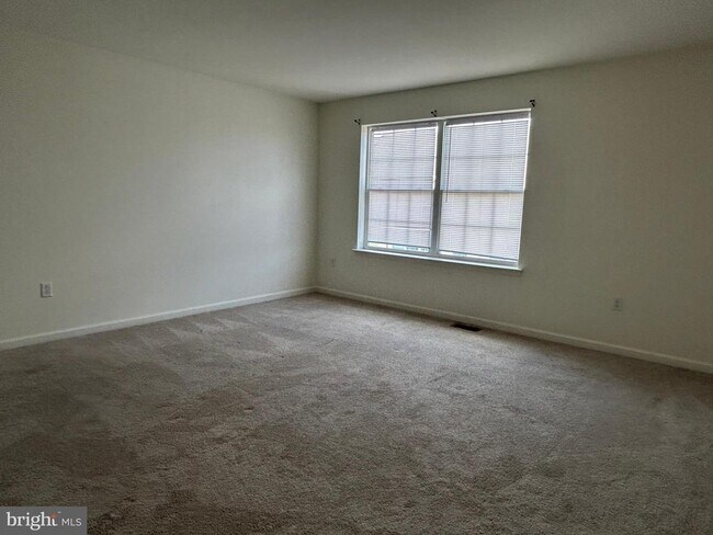 Building Photo - 106 Sirius Dr