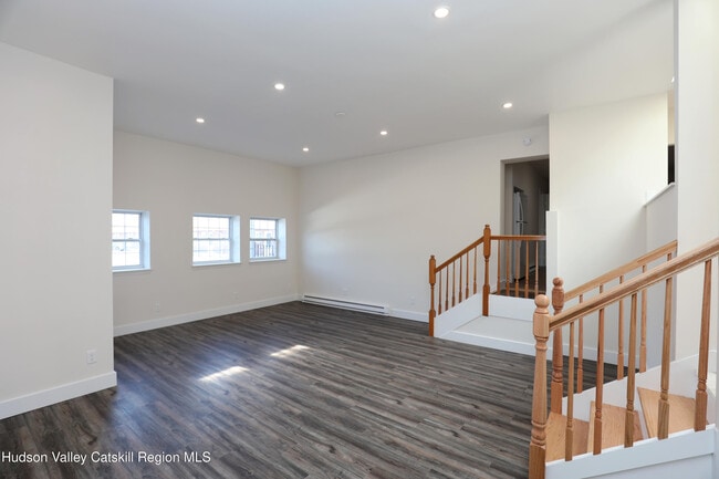 Building Photo - 14311 Rte 9W
