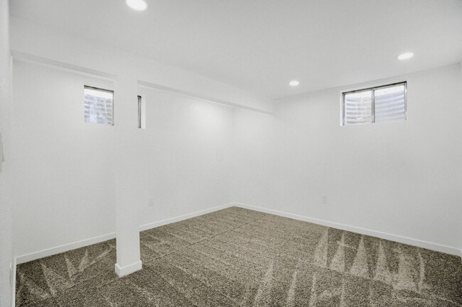 Building Photo - 375 Depew St