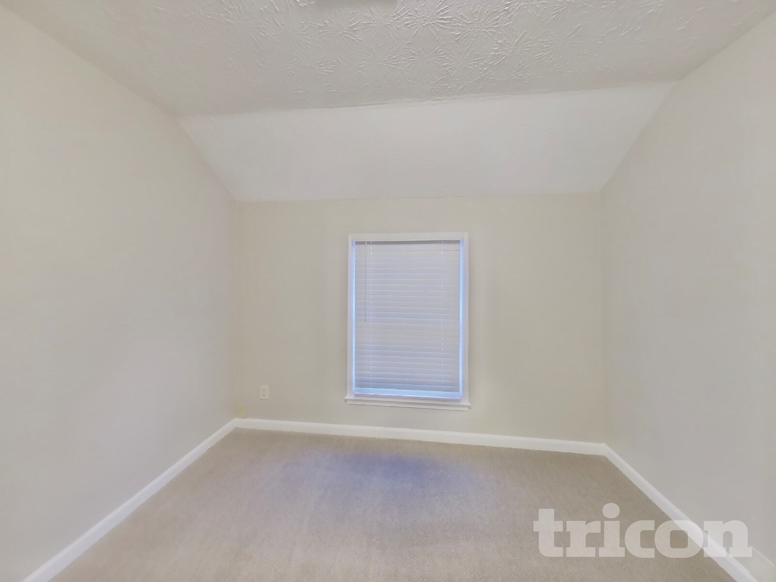 Building Photo - 305 Woodsong Dr