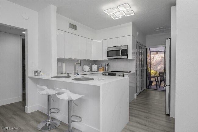 Building Photo - 201 S Collier Blvd