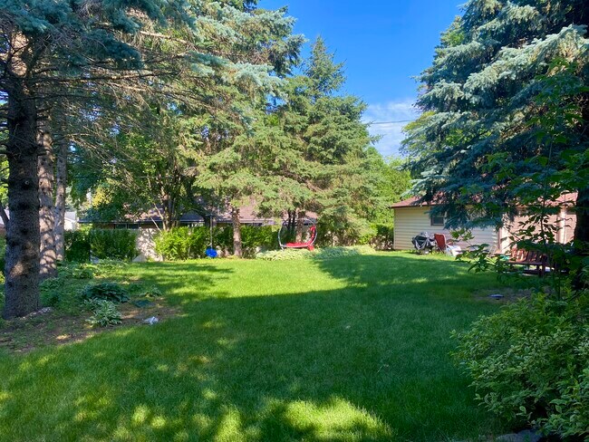 Building Photo - 1663 N 116th St