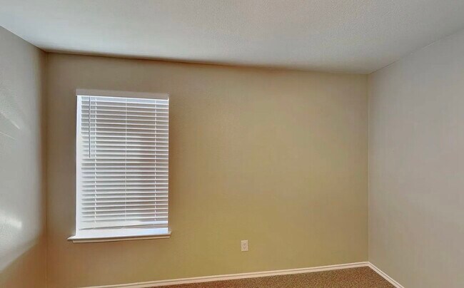 Building Photo - A Place to Settle In: Inviting 5-Bedroom Family Home