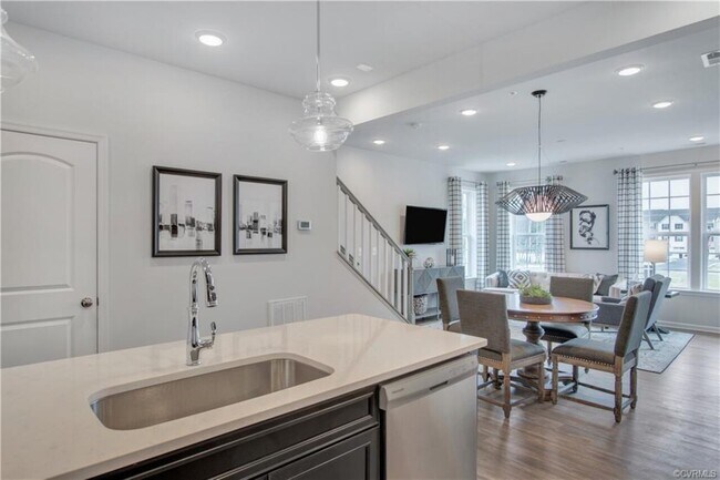 Building Photo - 806 Wesley Lane Unit A  Charlottesville, V...