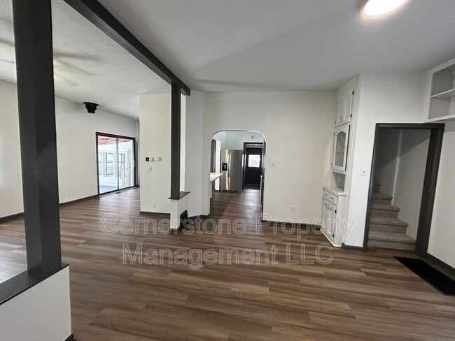 Building Photo - 1011 Cedar St