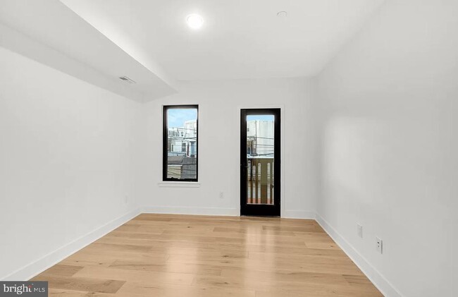Building Photo - 1328 S 9th St