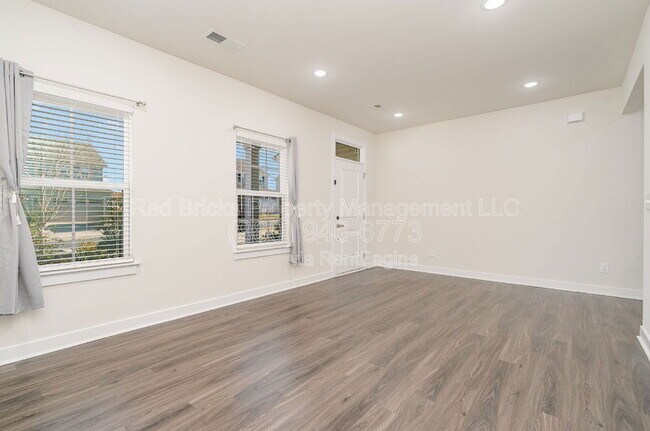 Building Photo - 7214 Waterwheel St SW