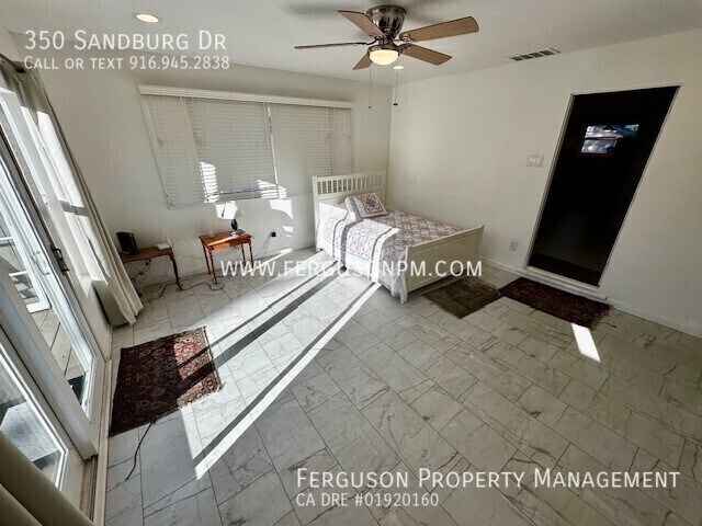 Building Photo - 350 Sandburg Dr