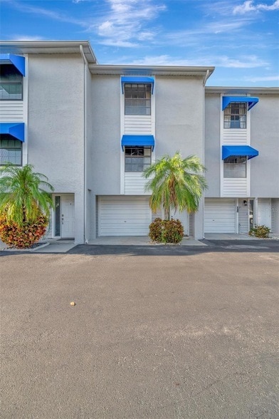 Building Photo - 745 Pinellas Bayway S