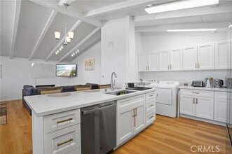 Building Photo - 6440 Jumilla Ave