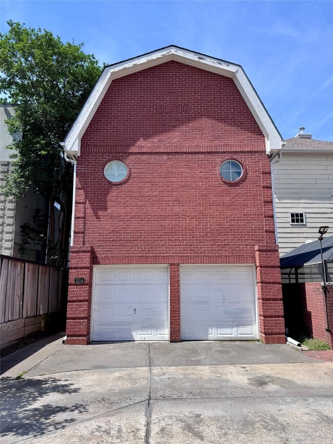 Building Photo - 1514 Park St