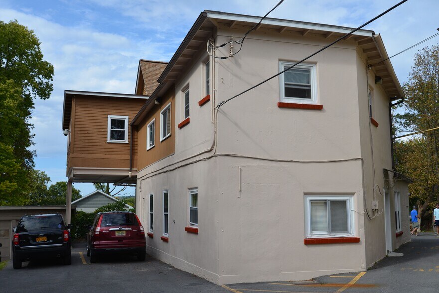 Building Photo - 410 Hillview Plz