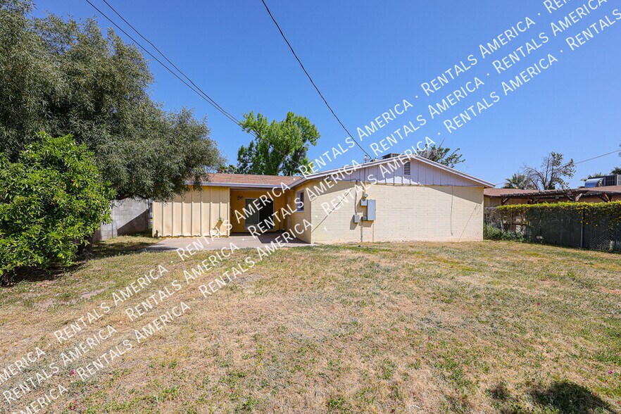 Building Photo - 335 E Papago Dr