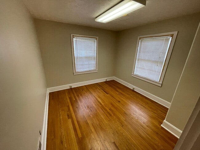 Building Photo - Great Brick Home or Office Space near down...