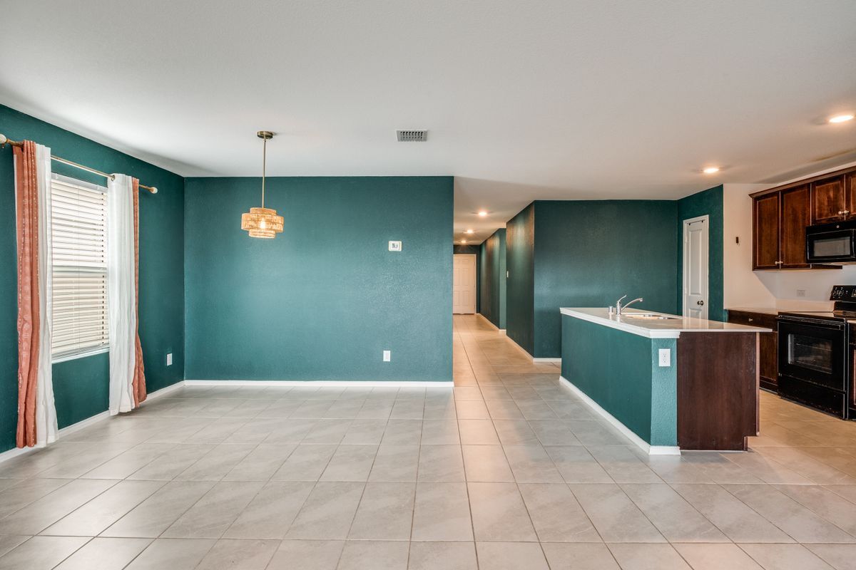 Building Photo - 5421 Rockrose Ln