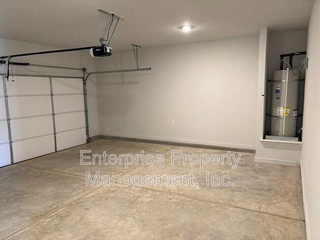 Building Photo - 230 Kipling Dr