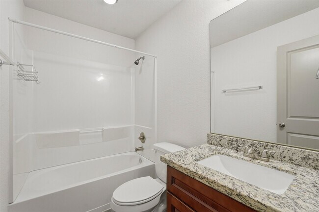 Building Photo - 630-634 Magnolia Bend