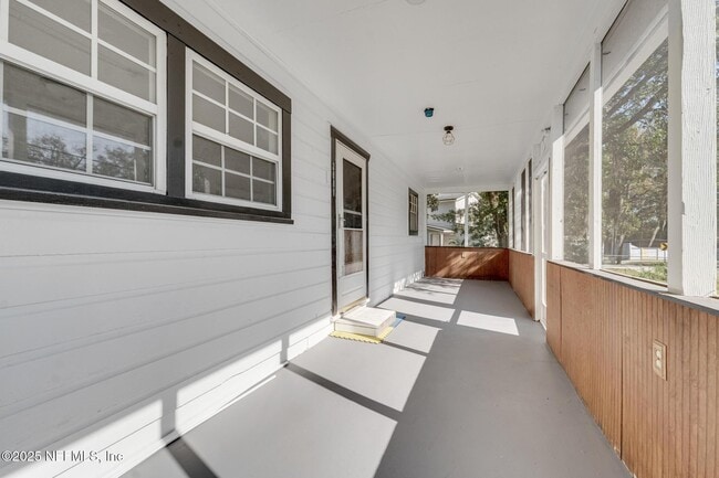 Building Photo - 2811 Myrtis Rd