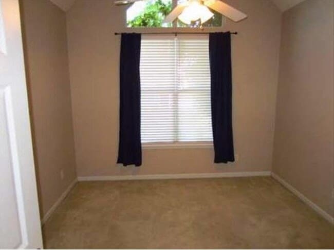 Building Photo - 1220 Misty Isle Dr