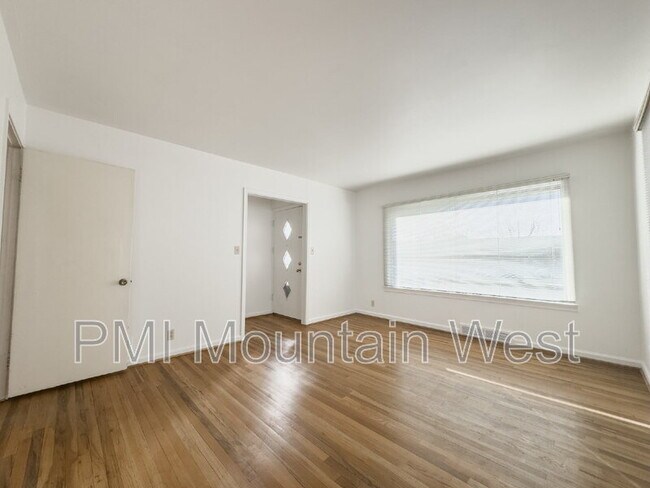 Building Photo - 2141 S 1700 E