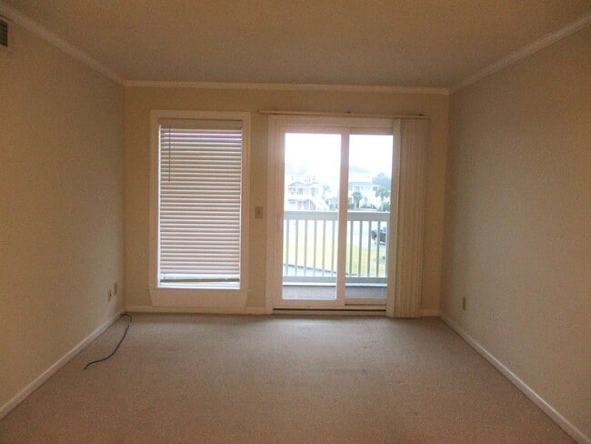 Building Photo - 650 Cedar Point Blvd