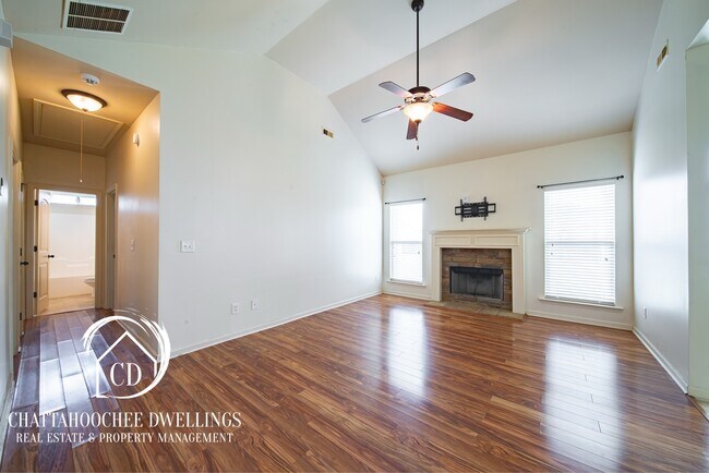 Building Photo - 30 Churchhill Dr