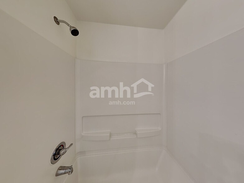 Building Photo - 6823 Manor Terrace Ln