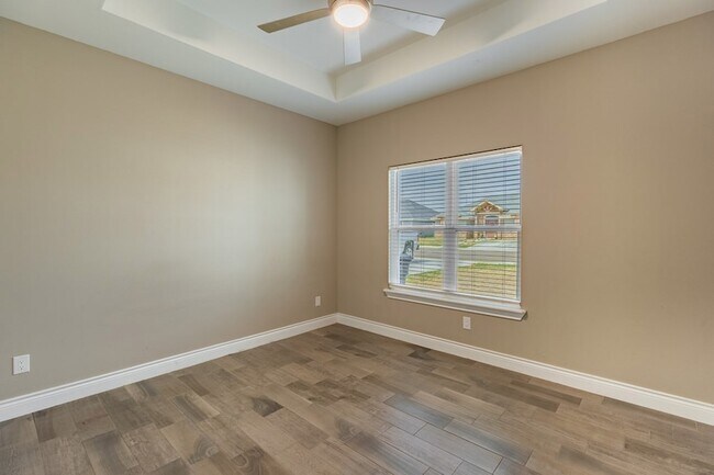 Building Photo - 1817 Rebecca Ln