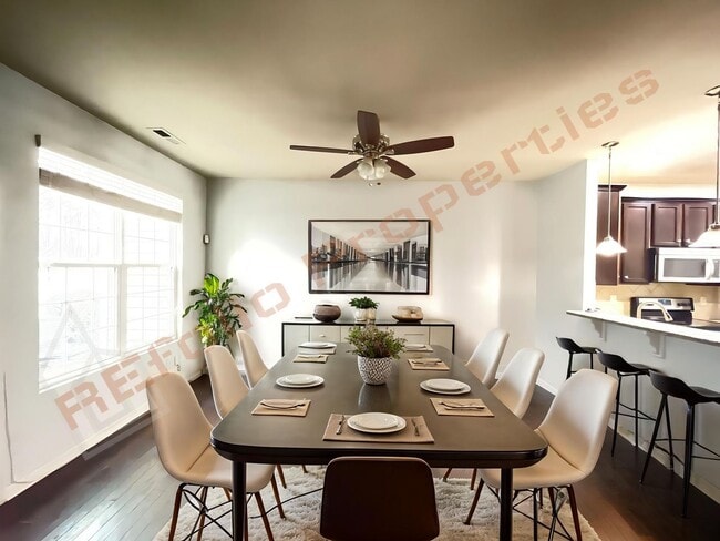 Building Photo - 750 Cupola Dr