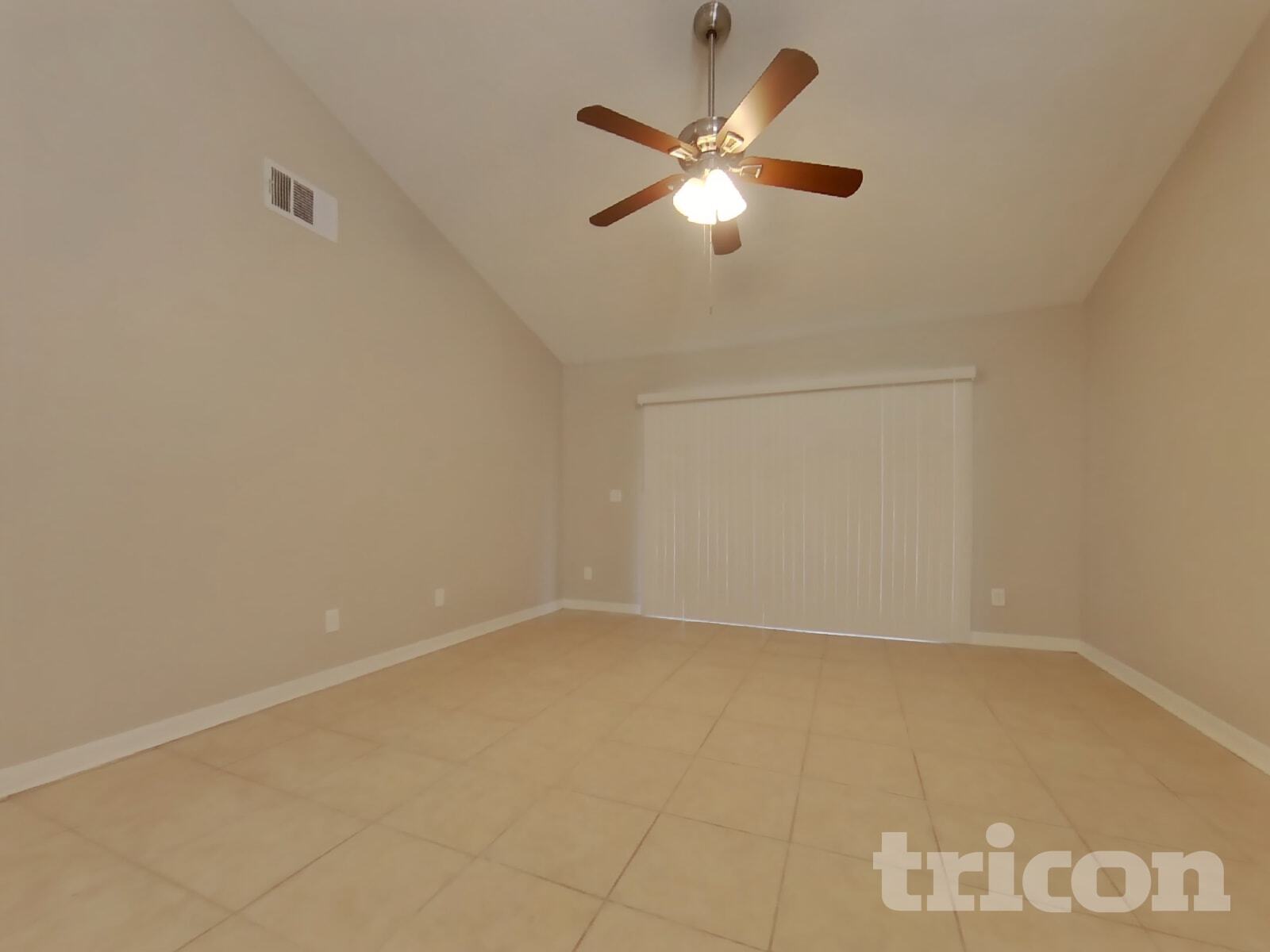 Building Photo - 1627 Chatham Cir