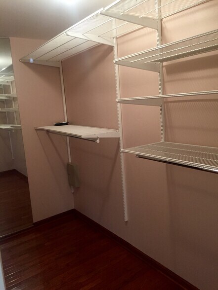 Building Photo - 211 E Ohio St