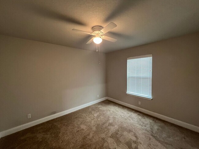 Building Photo - 7417 Savannah Brooks