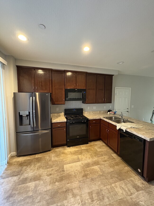 Building Photo - 488 Palmilla Pl