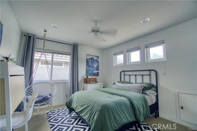 Building Photo - 13 Bernay