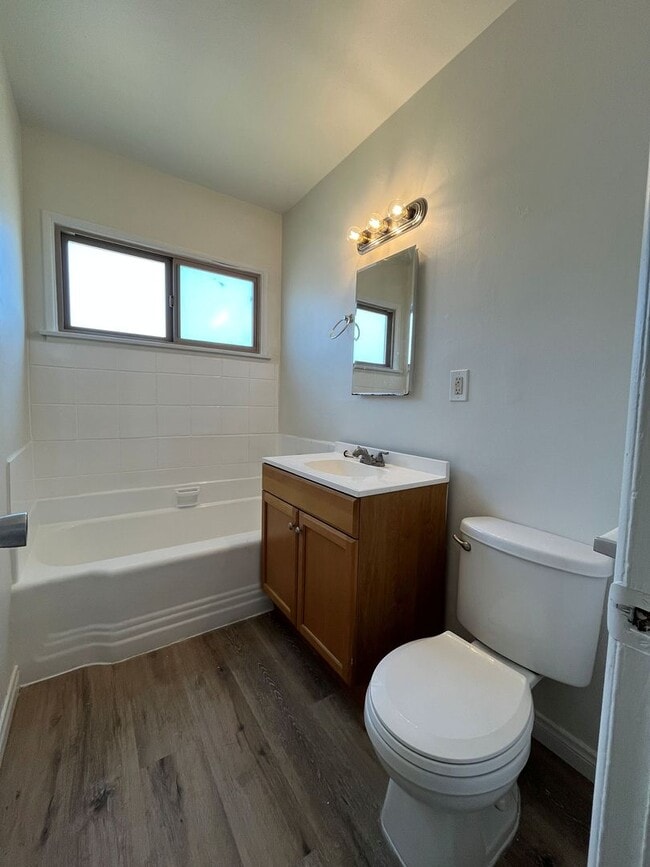 Building Photo - Winnetka 3+2 on cul-de-sac w/spacious back...
