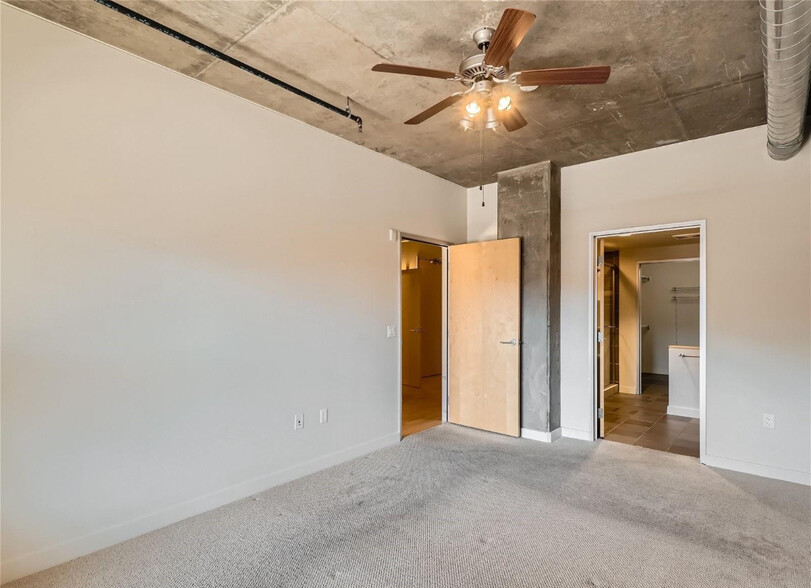 Building Photo - 2229 Blake St