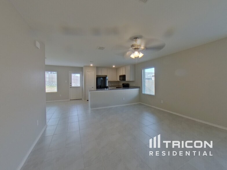 Building Photo - 1396 Wavelet Dr