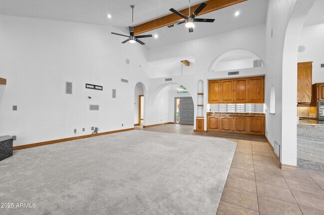 Building Photo - 322 E Gary Cir