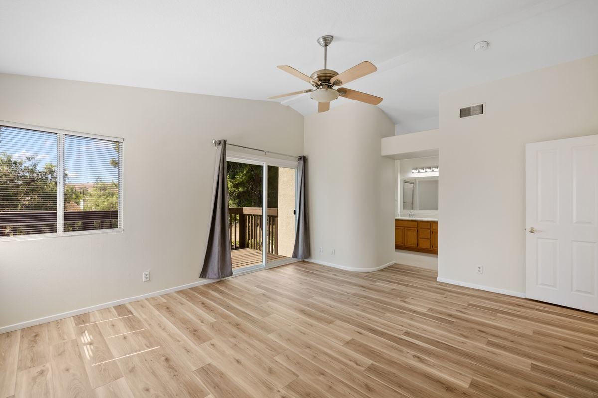Building Photo - 2163 Sun Ridge Dr