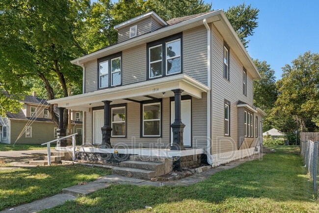 Building Photo - 1314 N Dearborn St